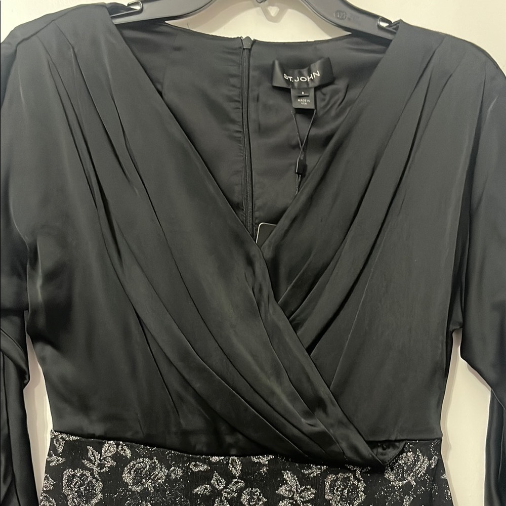 St. John Silver and Black V-neck 3/4 Sleeve Silk Dress with Side Slit NWT 2 - Picture 7 of 9